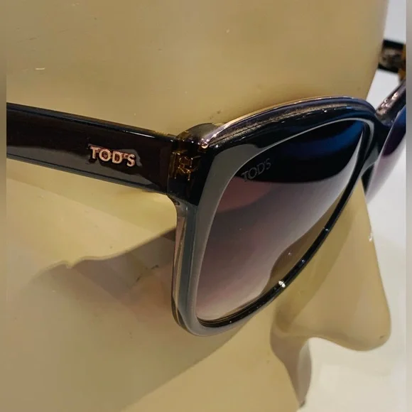 New Women’s Tod’s Sunglasses - Picture 4 of 8